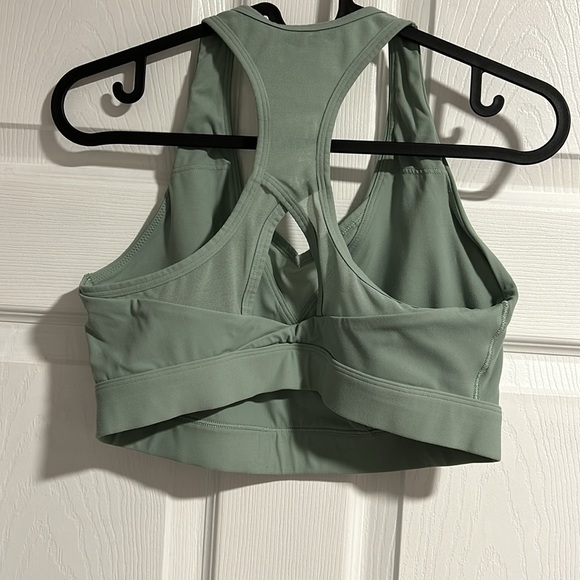 Gymshark Crossover Sports Bra - Picture 7 of 8